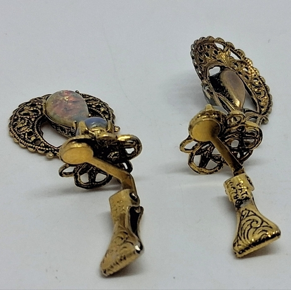 * Vintage Pat Pending Glass Opal Drop Dangle Clip On Earrings - Picture 4 of 4